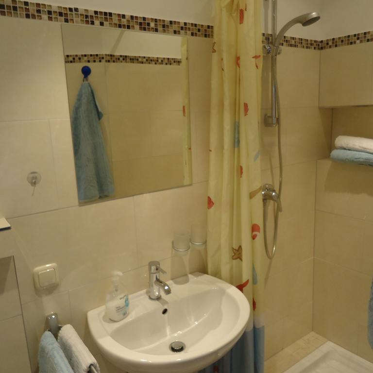 Gaestehaus Sommertal Mit Pool Im Garten, Eigener Parkplatz, 800M Zum Bodensee, 300M Zur Altstadt Meersburg Ngoại thất bức ảnh
